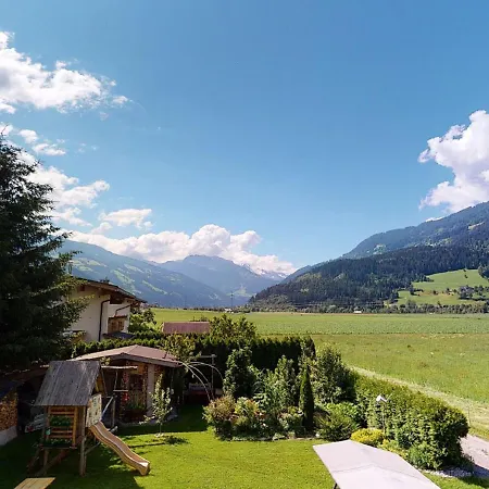 Idyllic In With Panoramic View Appartement